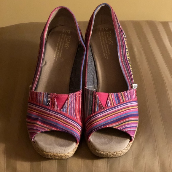 Toms Wedge Striped Heels Size 7.5 - Picture 1 of 4
